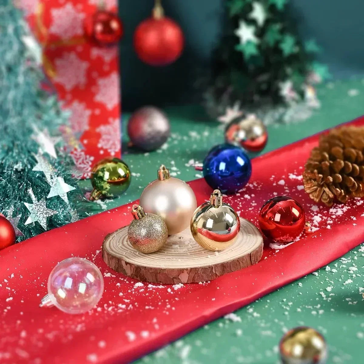 Christmas Ball Ornaments Set Painted Plastics Tree Pendant Decoration Accessories